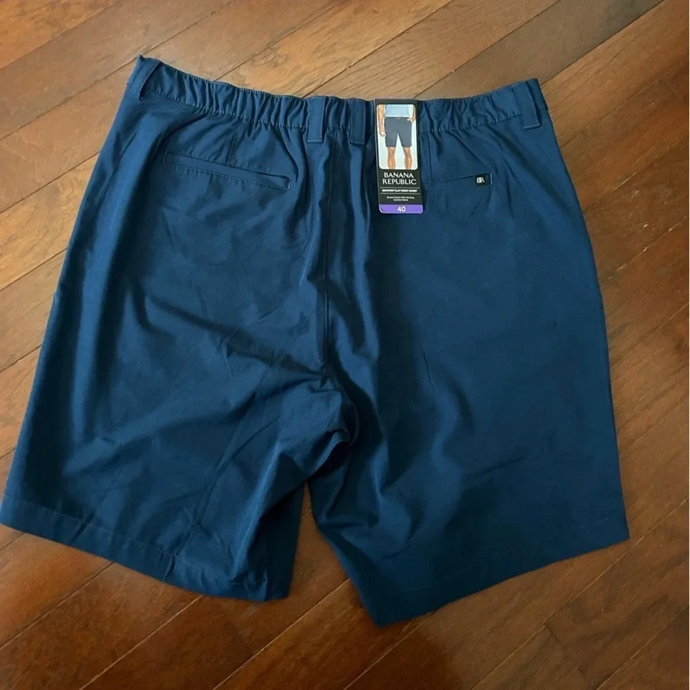 NWT Banana Republic Comfort Flat Front Shorts Size 40 color blue comfort waist